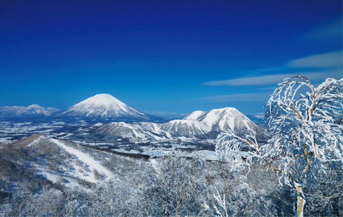 山頂からは洞爺湖、羊蹄山を見わたせる抜群の景観も北海道ならでは