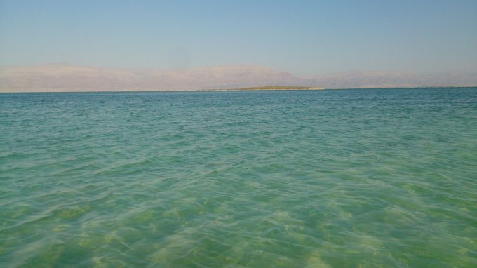 美肌になれる！「死海」で不思議な浮遊体験