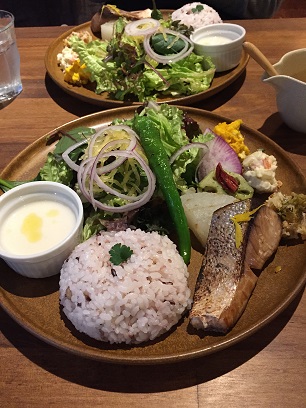 石川のお米、旬のお野菜をたっぷり使ったランチは絶品
