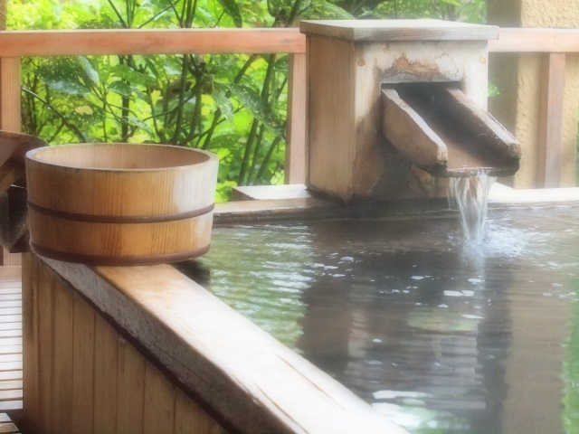 芦原温泉には数々の旅館があり、日帰り温泉もあります