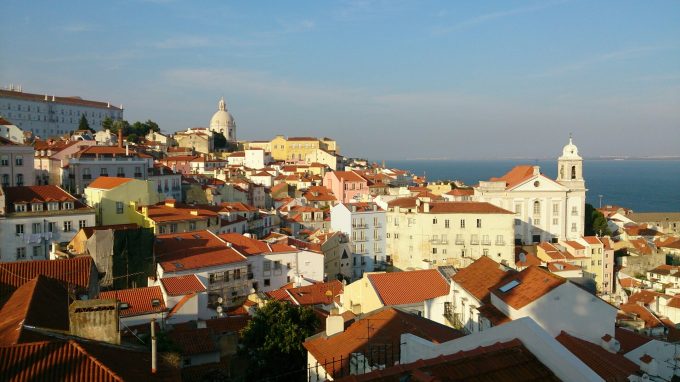 美しい街並み、リスボンを一望